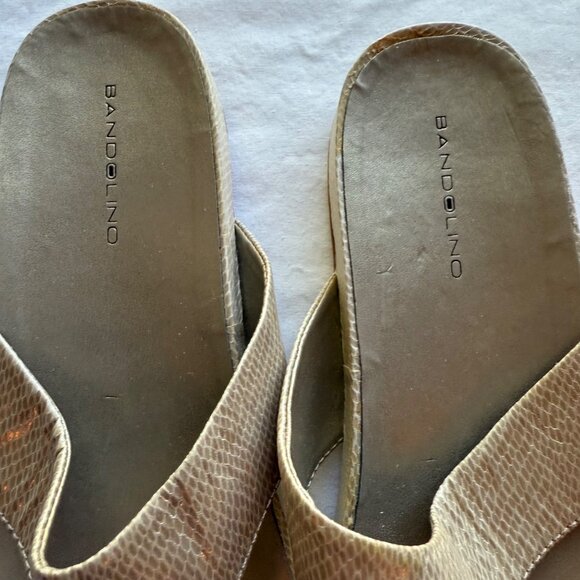 Bandolino Womens Gold Snake Print Thong Sandals Size 9M - Picture 4 of 7